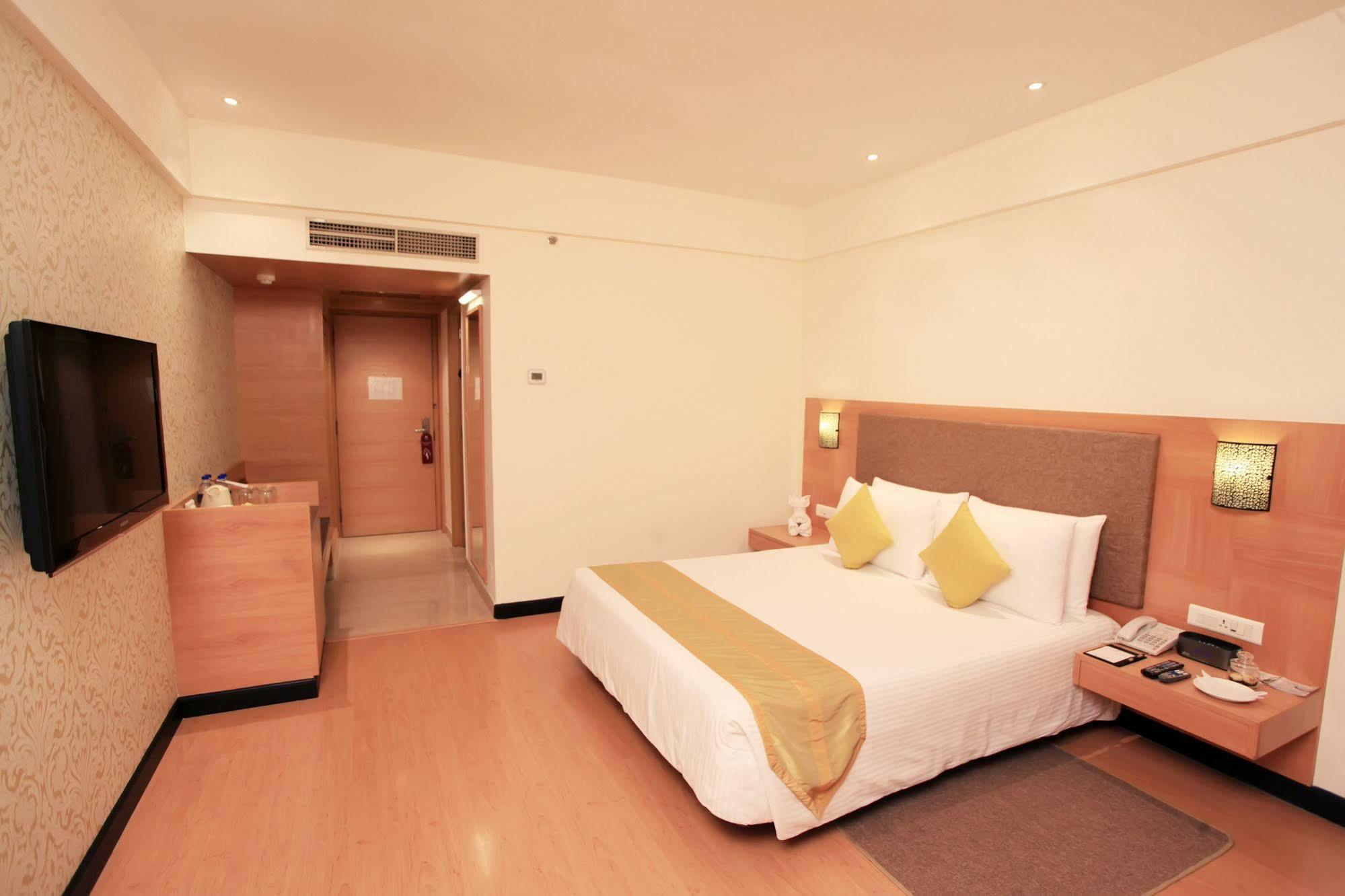 Greenpark Čennai Exteriér fotografie A room at the hotel